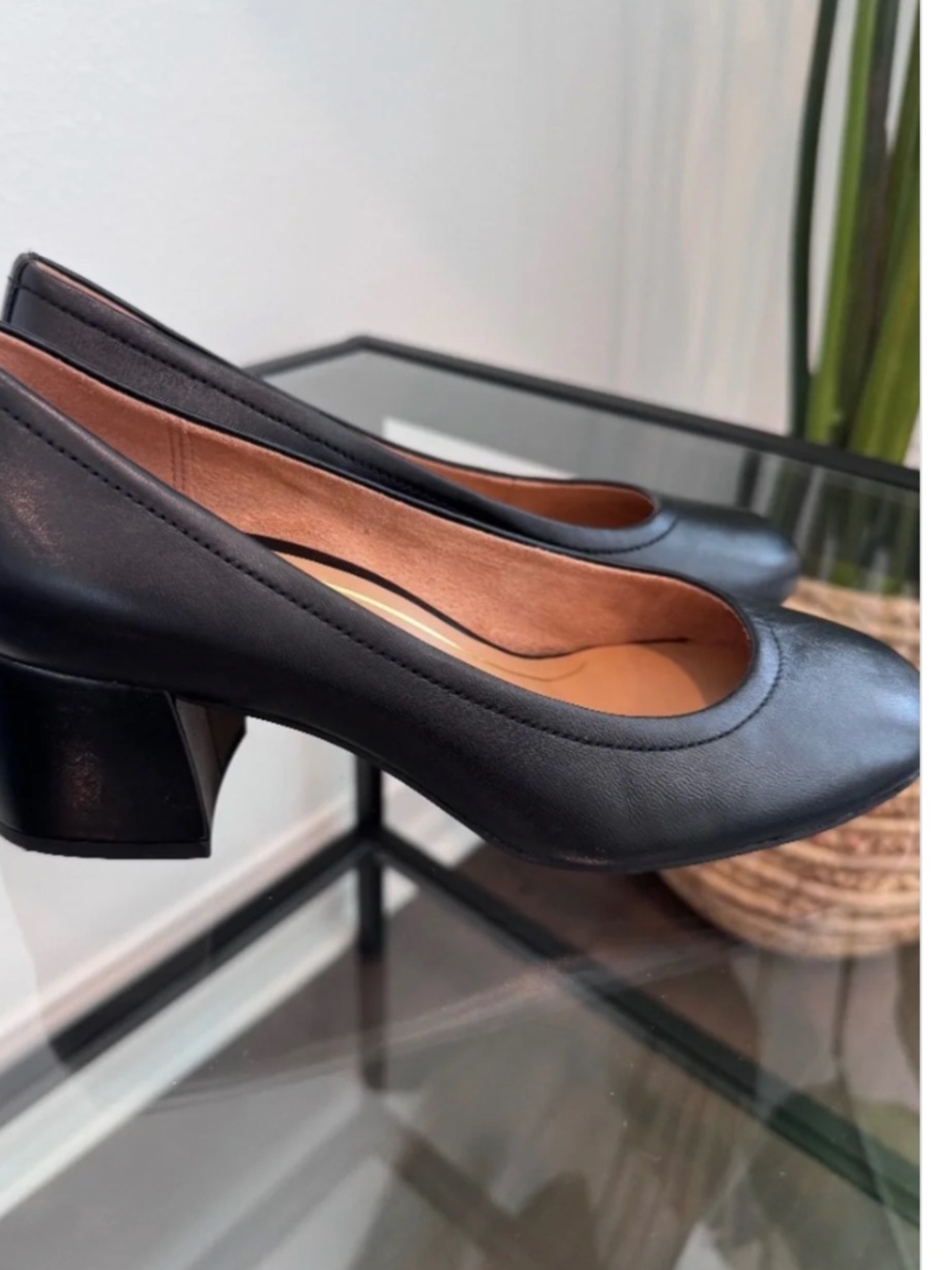 VIONIC Women’s Carmel Black Leather Block Pump Size 7.5 Wide NWOB